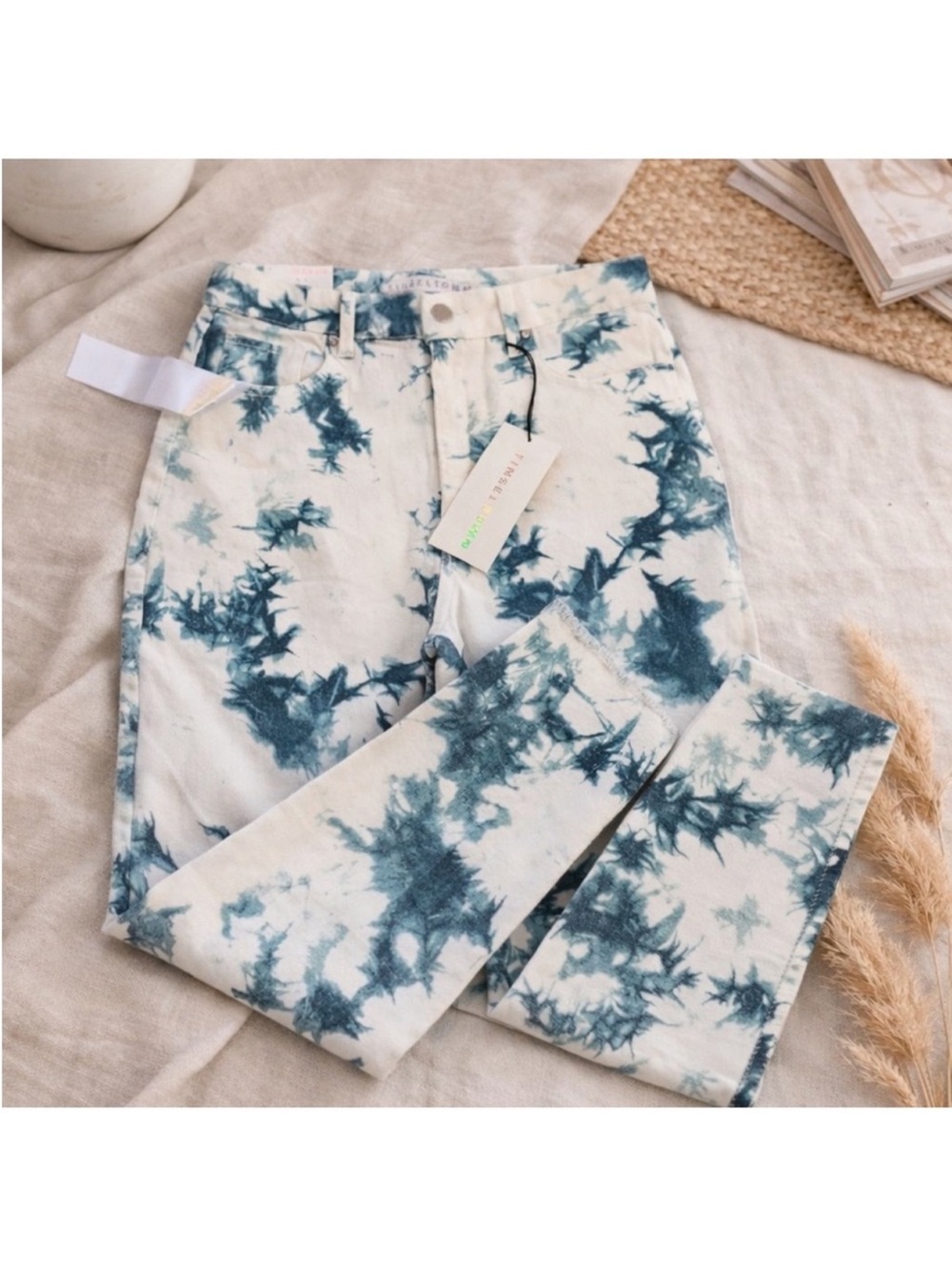 Blue Tie-Dye High-Rise Jeans Juniors Size 11/31 - Picture 3 of 9